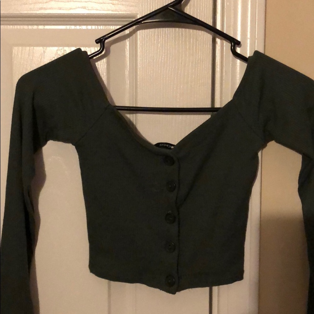 CROP TOP